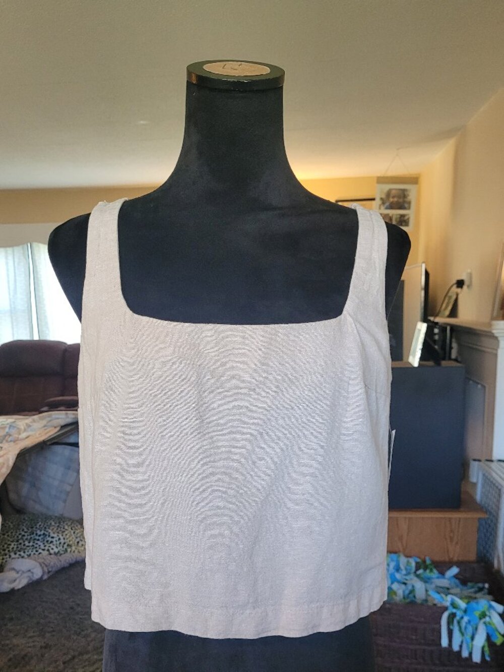 Old Navy Sleeveless Linen-Blend Crop Top